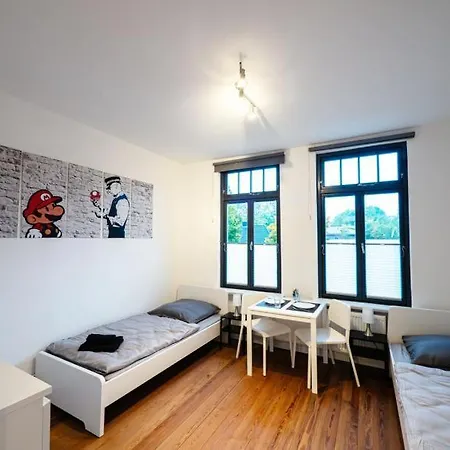 Grosse-monteurwohnung-in-villa-4-zimmer-7-personen-wlan-tv-kueche-ahrensburg-naehe-hamburg-agrp1202 Apartment