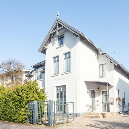 Grosse-monteurwohnung-in-villa-4-zimmer-8-personen-wlan-tv-kueche-ahrensburg-naehe-hamburg-agrp1202 *