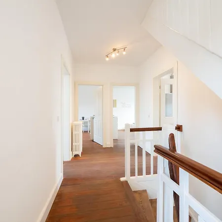 Grosse-monteurwohnung-in-villa-4-zimmer-8-personen-wlan-tv-kueche-ahrensburg-naehe-hamburg-agrp1202 Appartamento