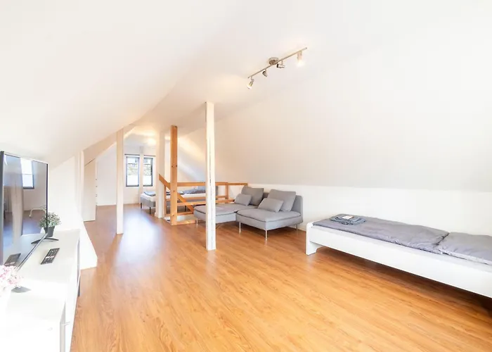 Apartamento Grosse-monteurwohnung-in-villa-4-zimmer-8-personen-wlan-tv-kueche-ahrensburg-naehe-hamburg-agrp1202