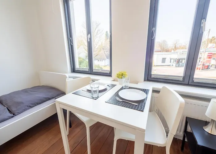 Grosse-monteurwohnung-in-villa-4-zimmer-8-personen-wlan-tv-kueche-ahrensburg-naehe-hamburg-agrp1202 Apartamento Ahrensburg