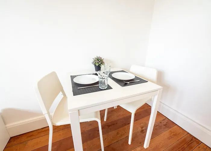 Grosse-monteurwohnung-in-villa-4-zimmer-8-personen-wlan-tv-kueche-ahrensburg-naehe-hamburg-agrp1202 Apartamento Ahrensburg
