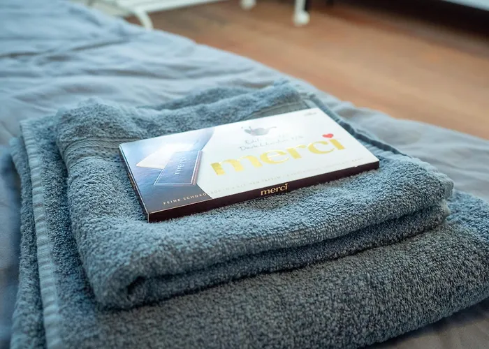 Grosse-monteurwohnung-in-villa-4-zimmer-8-personen-wlan-tv-kueche-ahrensburg-naehe-hamburg-agrp1202 *