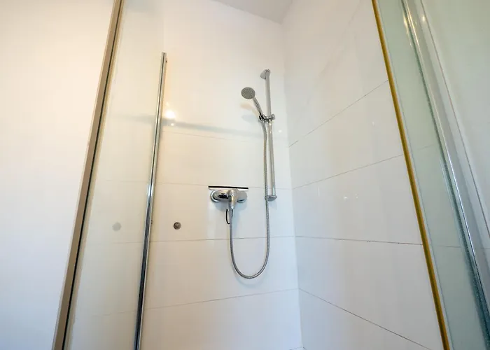 Apartamento Grosse-monteurwohnung-in-villa-4-zimmer-8-personen-wlan-tv-kueche-ahrensburg-naehe-hamburg-agrp1202